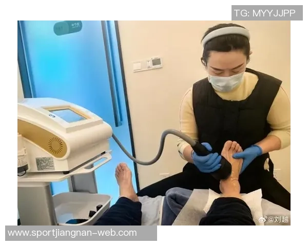 米体报道S希门尼斯考虑右脚踝手术决定将在未来几天做出