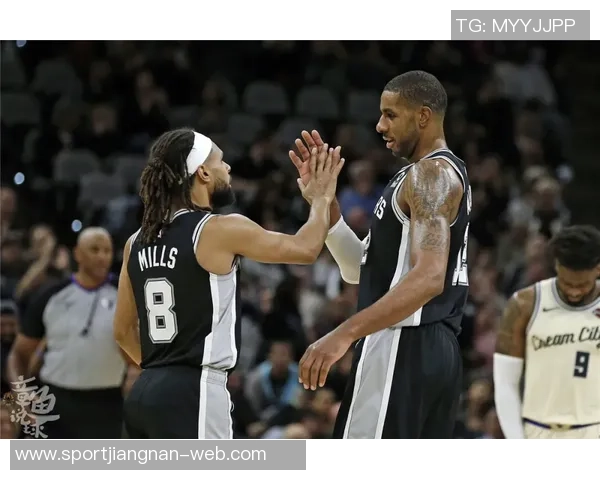 张佳玮本季卡斯尔命中率领跑全队对位球员表现大幅落后仅为36